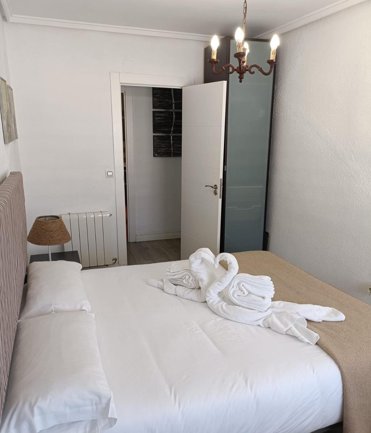 Cuencaloft Red Velvet Apartment Cuenca  Exterior photo